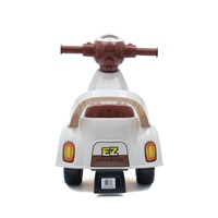 DRUGA JAKOŚĆ Dziecięcy jeździk z dźwiękiem Baby Mix Scooter biały