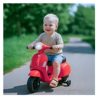 Motocykl na akumulator dla dzieci Baby Mix Vespa czerwony