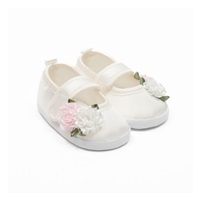 Niemowlęce paputki satynowe New Baby Ivory Flowers 0-3 m