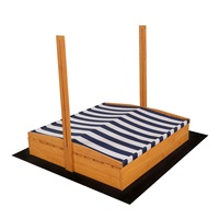 Piaskownica drewniana z ławeczkami i daszkiem zamykana Baby Mix 120x120 cm niebiesko biała