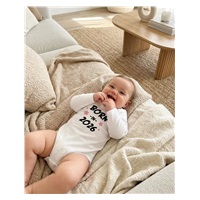 Dziecięce body z nadrukiem New Baby BORN IN 2026 pink