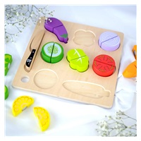 Drewniany sorter Montessori z warzywami do krojenia